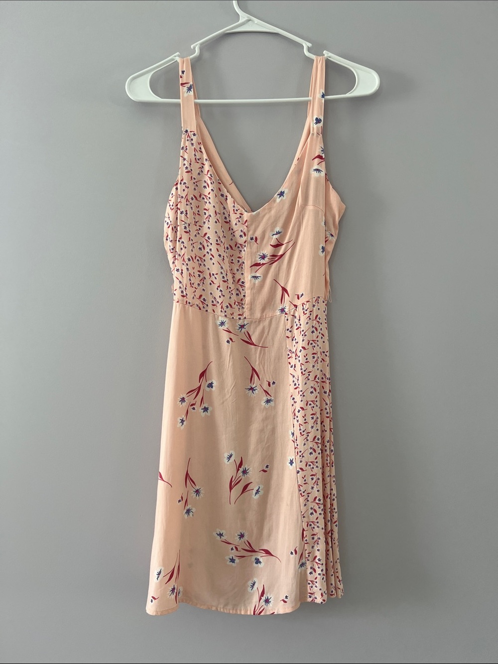 BeBop Peach Floral V-Neck Mini Dress